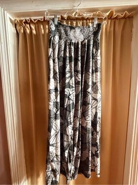 Wide Leg Smocked Waist Pants - Black & White Floral